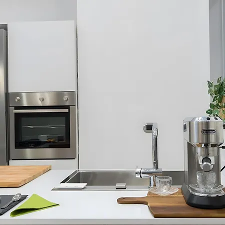 White House In - Via Nazionale *