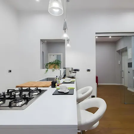 White House In - Via Nazionale *